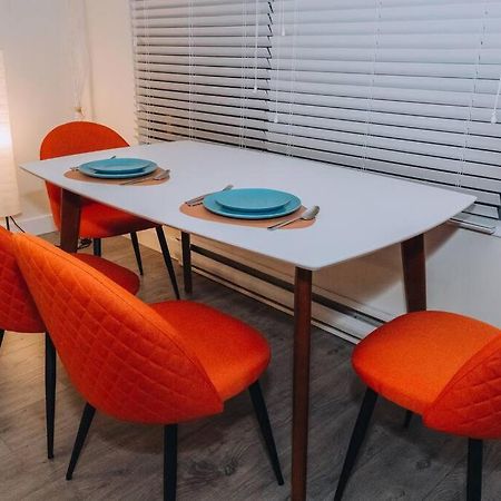 Modern Condo In The Heart Of Dt Overlooking City 밴쿠버 외부 사진